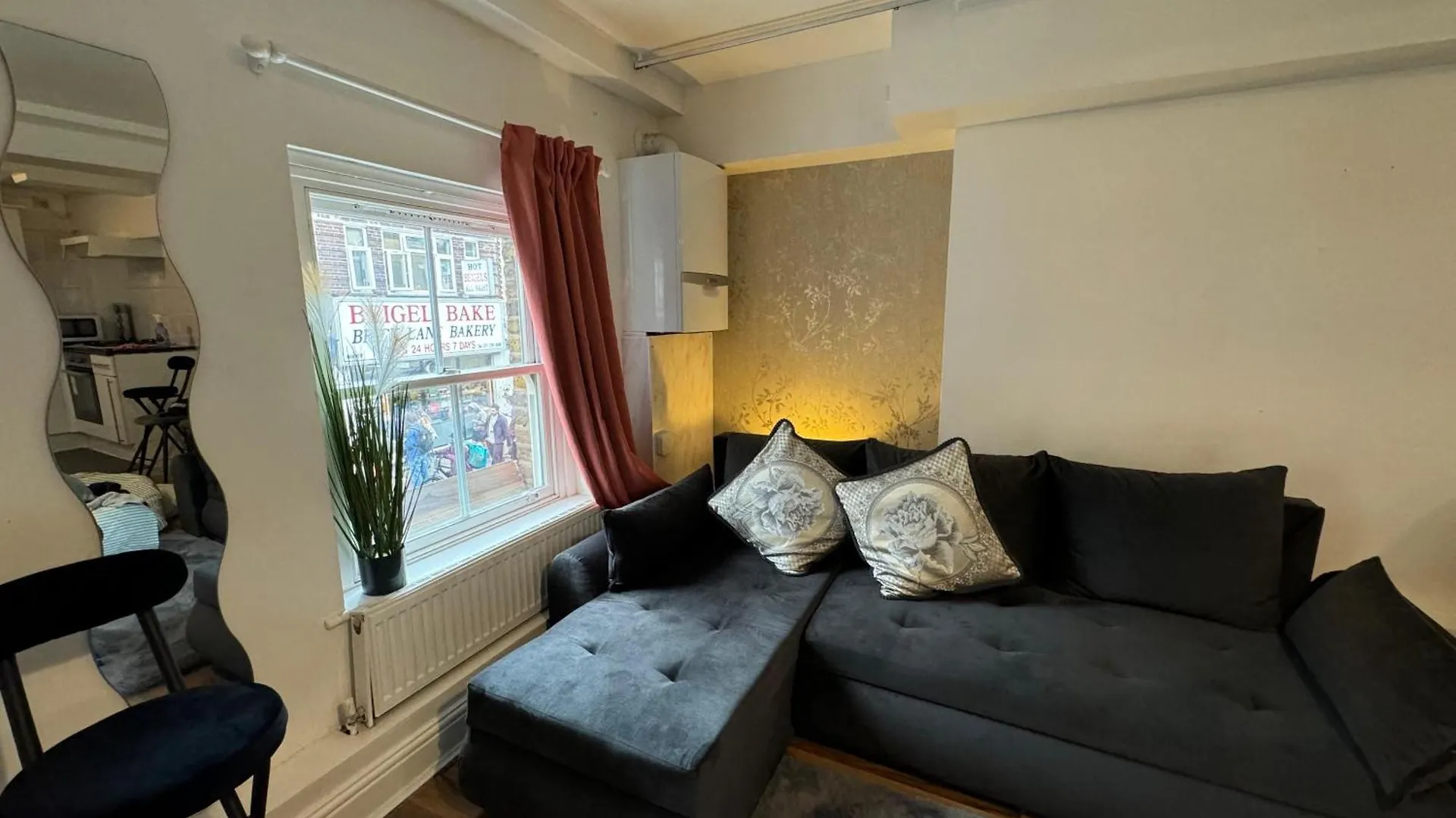 1 Bedroom Beautiful Apartment In Bricklane London